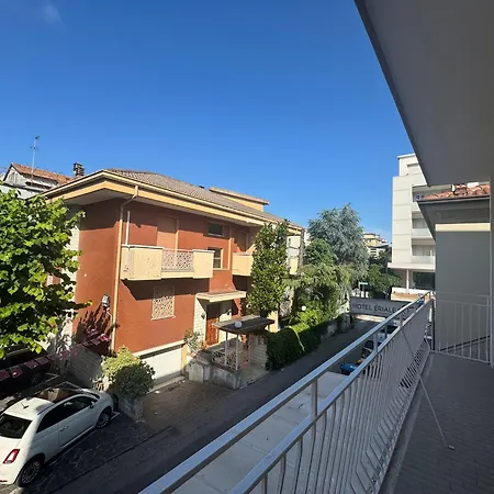 فندق Eriale Nuova Gestione 2*