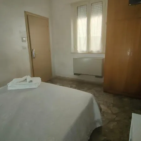 Hotel Eriale 2*