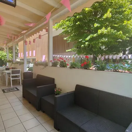 Hotel Eriale 2*